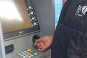 Este jueves 19 inicia el pago del aguinaldo a municipales, y el 27 el de haberes