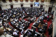 Diputados aprobó un aumento del 7,2% de las jubilaciones, una suba del bono a $110 mil y la restitución de la moratoria