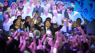 Luego de ganar las elecciones, Milei convocó a legisladores y gobernadores de otros partidos para acordar las reformas