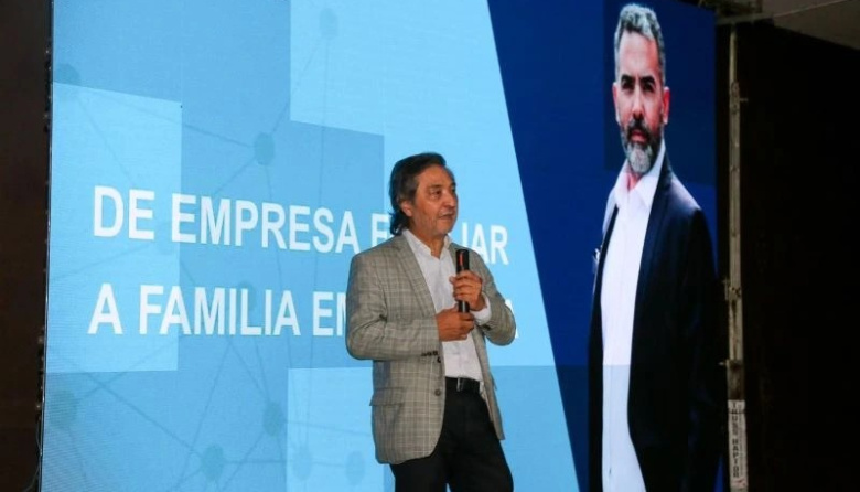 Más de 100 personas participaron del encuentro «De empresa familiar a familia empresaria» con Martín Quirós