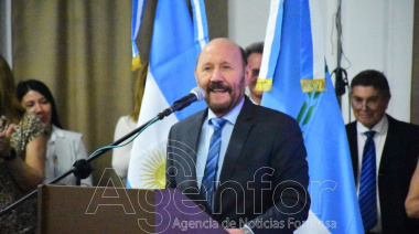 Gildo Insfran encabezo la entrega de Diplomas de 23 Egresados de la UNALaB