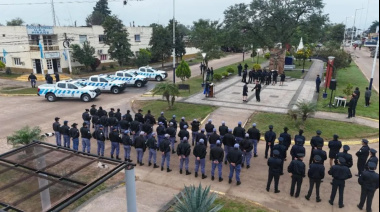 El Comando Superior entregó móviles policiales a distintas Unidades Regionales