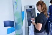 Este lunes inicia el pago de salarios con aumento del 30% y un piso de $720 mil