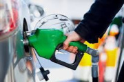 Mientras YPF evalúa si aumenta la nafta, tres petroleras ya la subieron 5% y se prevé otro ajuste en julio