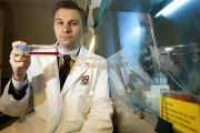 Los sí y los no de la dieta de David Sinclair, el genetista de Harvard que quiere revertir el envejecimiento