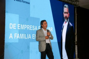 Más de 100 personas participaron del encuentro «De empresa familiar a familia empresaria» con Martín Quirós